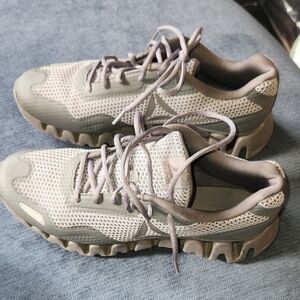 Reebok Zigtech Original Gray Running Jogging Athletic Shoes Mens 10.5